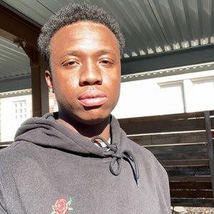 Meet your Posher, Lawrence